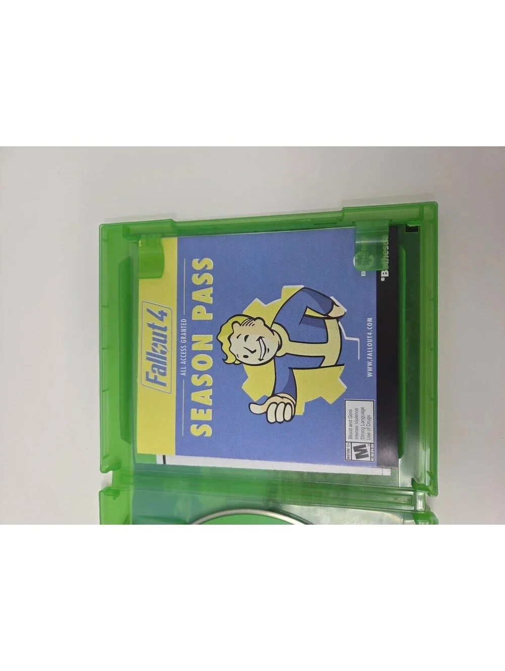 Fallout 4 Xbox One Game Disc and Case with Vault Dweller’s Survival Guide